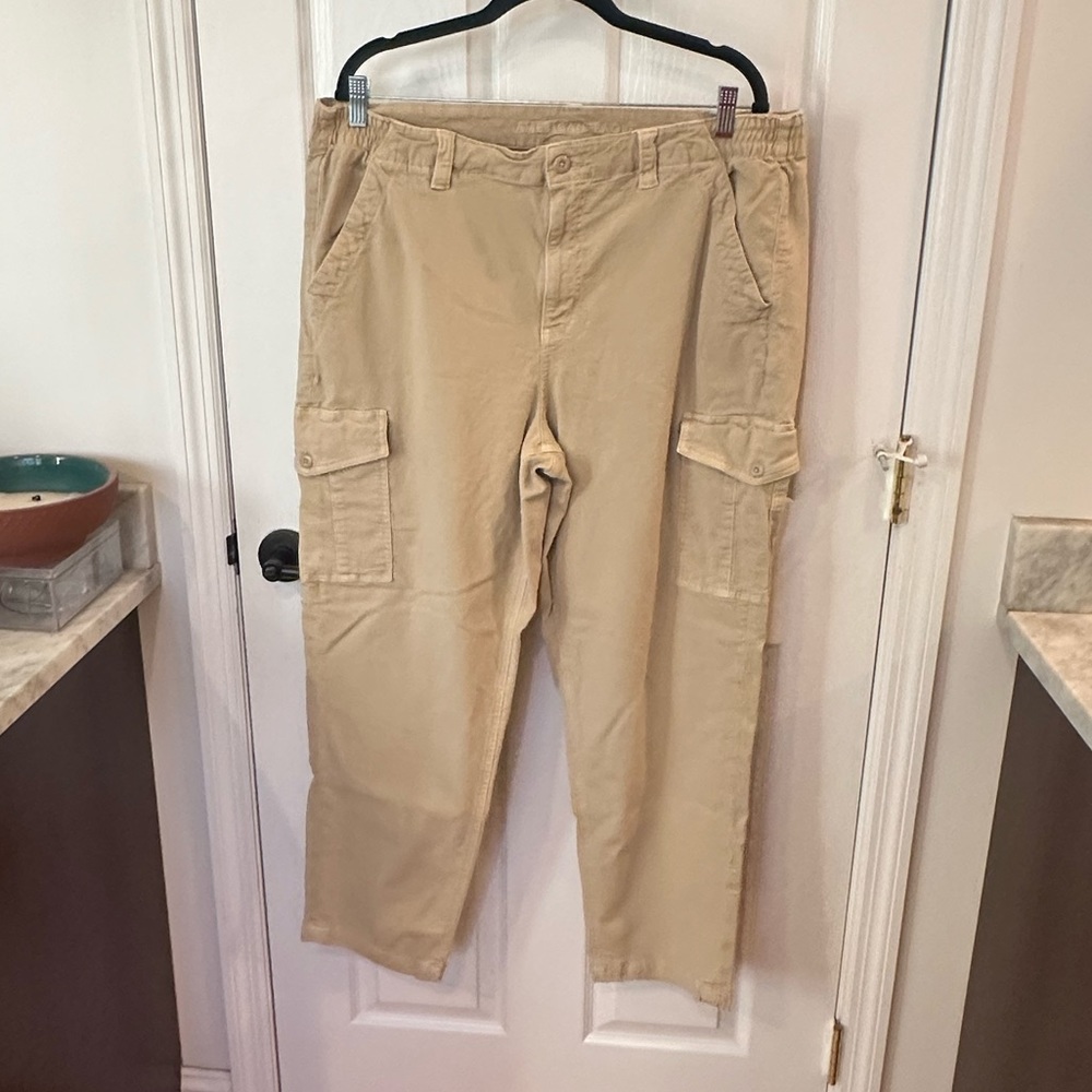 EUC American Eagle Cargo Pants